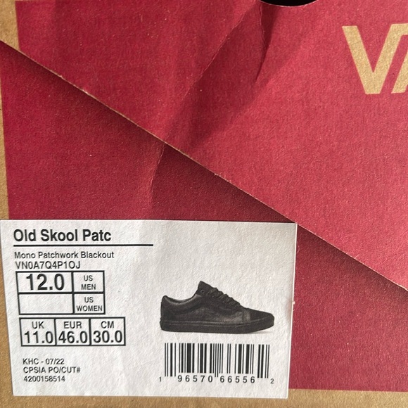 Vans Men’s Old Skool Patchwork
Mono Patchwork Blackout
VN0A7Q4P10J
Sneakers - Picture 16 of 16